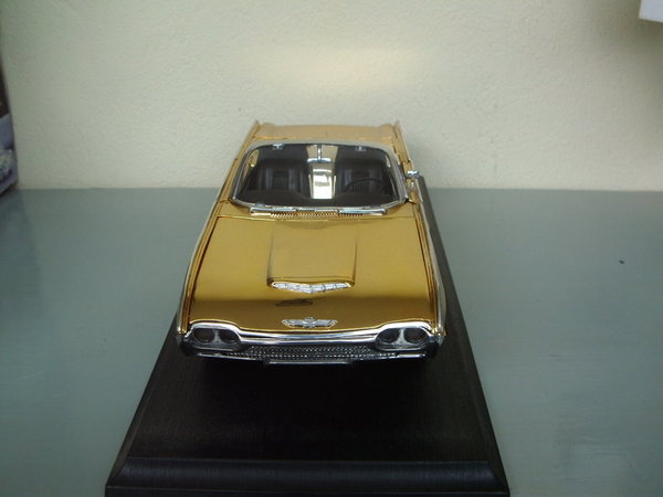 Anson Golden Series: Ford Thunderbird 1:18